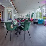 호텔 Carat 4*